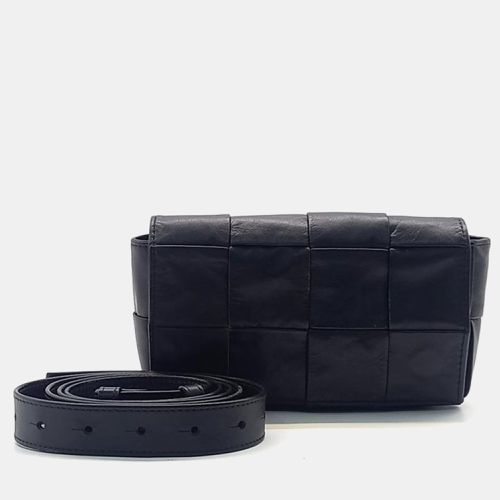 Lambskin Cassette Belt Bag - Bottega Veneta - Modalova