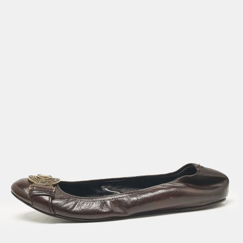 Dark Leather Buckle Detail Scrunch Ballet Flats Size 39 - Burberry - Modalova