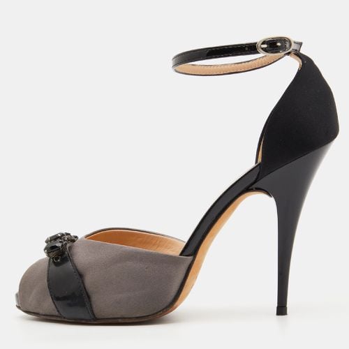 Black Satin and Patent Leather Crystal Embellished Ankle Strap Sandals Size 37.5 - Giuseppe Zanotti - Modalova