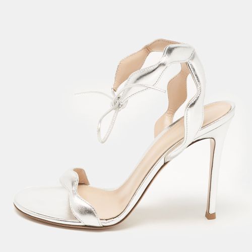 Leather Wavy Ankle Tie Sandals Size 38 - Gianvito Rossi - Modalova