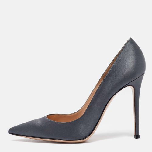 Slate Satin Pointed Toe Pumps Size 40 - Gianvito Rossi - Modalova