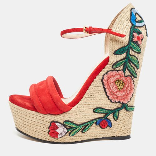 Beige Suede Floral Embroidered Espadrille Wedge Platform Ankle Strap Sandals Size 37.5 - Gucci - Modalova