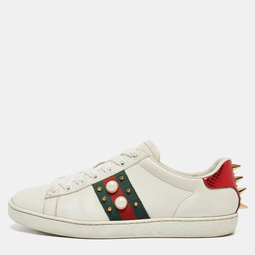 Leather Faux Pearl and Spikes Embellished Ace Low Top Sneakers Size 38 - Gucci - Modalova