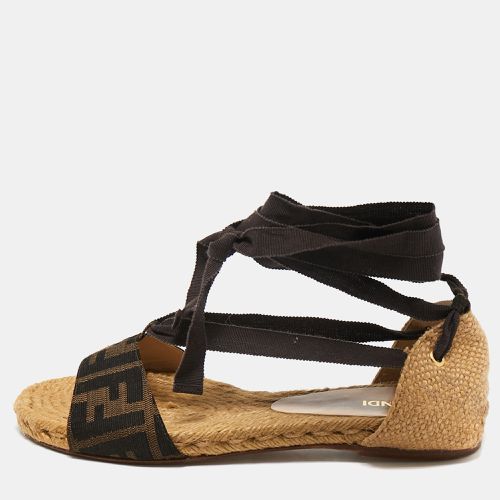 FF Canvas and Fabric Ankle Wrap Flat Sandals Size 36.5 - Fendi - Modalova