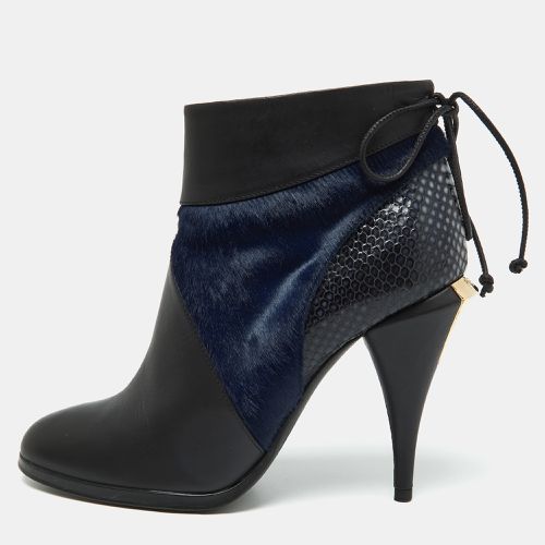 Blue Leather,Snake Embossed and Calfhair Ankle Boots Size 38.5 - Fendi - Modalova