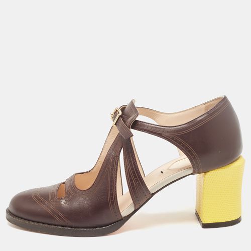 Leather Mary Jane Pumps Size 37.5 - Fendi - Modalova