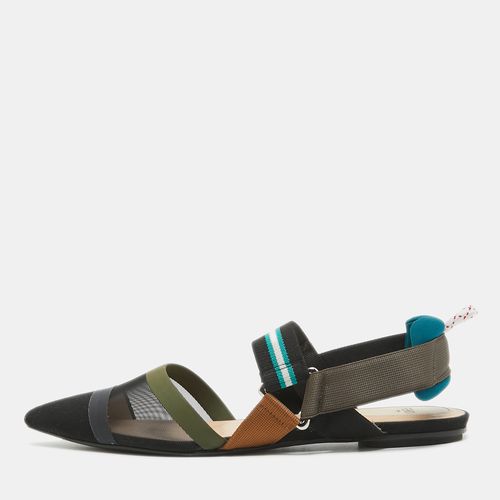 Mesh and Canvas Colibri Flat Sandals Size 38 - Fendi - Modalova