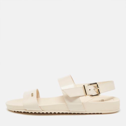 Brushed Leather Flat Sandals Size 40 - Fendi - Modalova