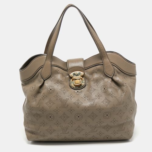 Taupe Monogram Mahina Leather Cirrus PM Bag - Louis Vuitton - Modalova