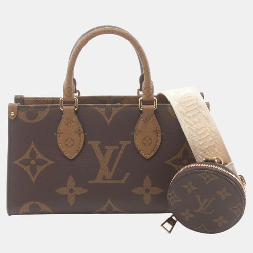 Coated Canvas Monogram Giant Reverse On The Go EW Handbag - Louis Vuitton - Modalova