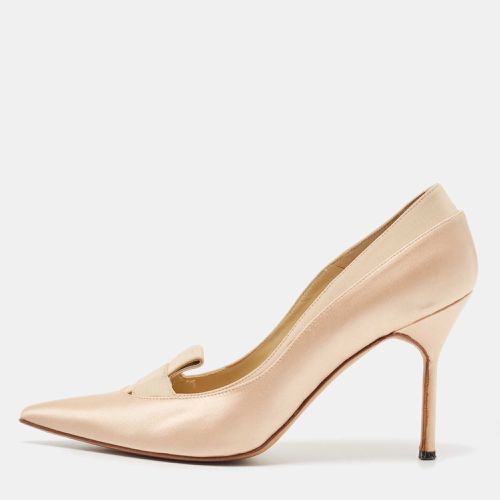 Satin Pointed Toe Pumps Size 38.5 - Manolo Blahnik - Modalova