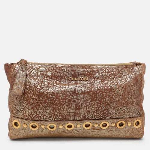 Brown Textured Leather Clutch - Miu Miu - Modalova