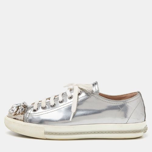 Patent Leather Crystal Embellished Cap-Toe Low-Top Sneakers Size 38.5 - Miu Miu - Modalova