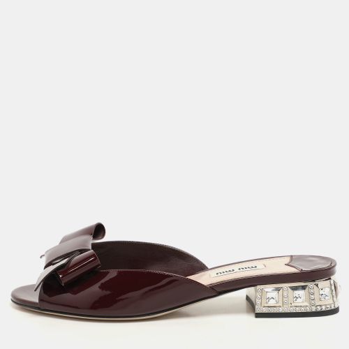 Patent Leather Bow Crystal Embellished Heel Slide Sandals Size 37 - Miu Miu - Modalova