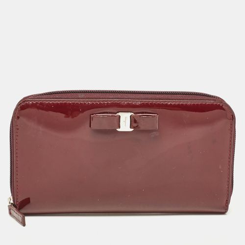 Patent Leather Vara Bow Zip Around Wallet - Salvatore Ferragamo - Modalova