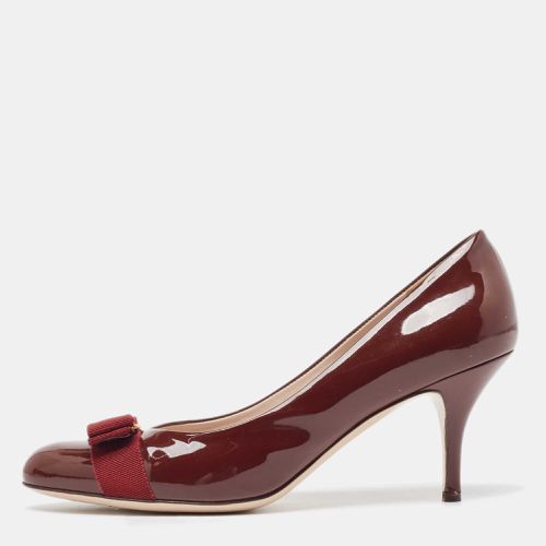 Patent Leather Vara Bow Pumps Size 40.5 - Salvatore Ferragamo - Modalova