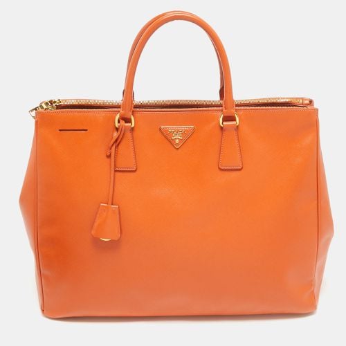 Saffiano Lux Leather Executive Double Zip Tote - Prada - Modalova