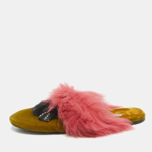 Green Fur and Velvet Flat Sandals Size 40 - Prada - Modalova