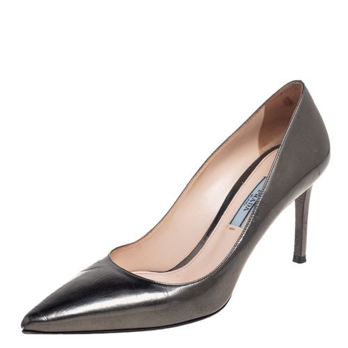 Prada saffiano pump best sale