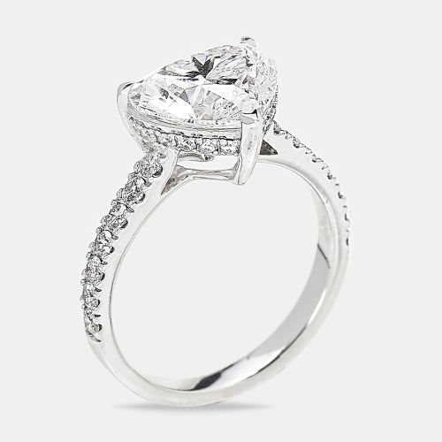 K Gold Heart Brilliant; Round Brilliant Lab Grown Diamonds Ring (Approx 3.80 cts) - The Diamond Edit - Modalova