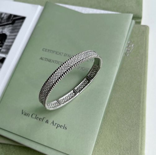 Gold Full Diamond Perlee Diamonds Three-Row Wide Bracelet Size S - Van Cleef & Arpels - Modalova