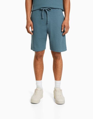 Bermuda Felpa Waffle Hombre S - Bershka - Modalova