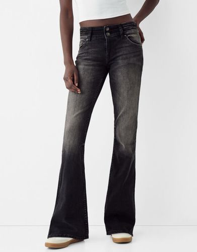 Jeans Bootcut Low Waist Mujer 34 - Bershka - Modalova