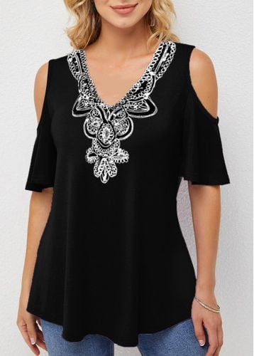 Cold Shoulder Embellished Neck Half Sleeve T Shirt - unsigned - Modalova