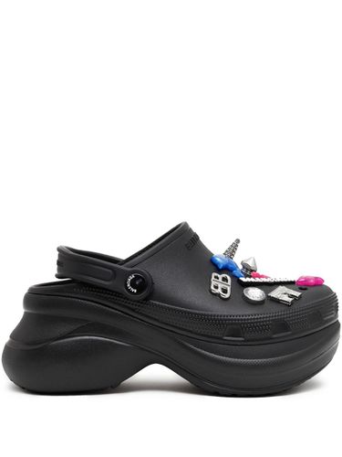 Balenciaga Crocs Jibbitz Sandals - Balenciaga - Modalova