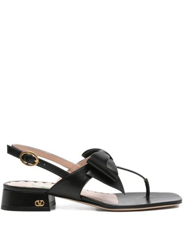 Bowow Leather Thong Sandals - Valentino Garavani - Modalova