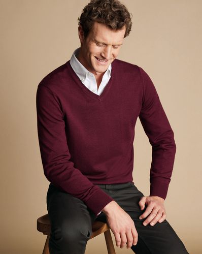 Men's Merino V-Neck Jumper - Burgundy, Medium by - Charles Tyrwhitt - Modalova