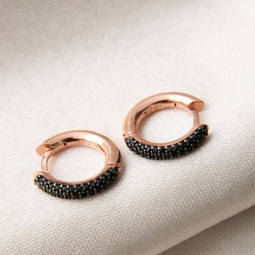 Rose Gold Huggie Earrings - Elika - Modalova