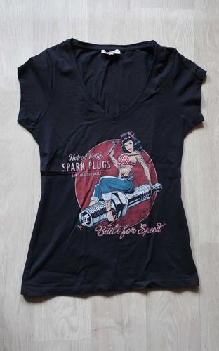 V-Neck Shirt Betty's Spark Plugs #M - Rumble59 - Modalova