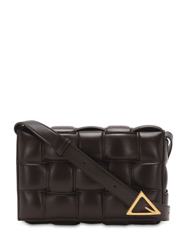 Padded Cassette Leather Crossbody Bag - BOTTEGA VENETA - Modalova