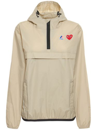 Chaqueta De Nylon Con Logo Y Capucha - COMME DES GARÇONS PLAY - Modalova