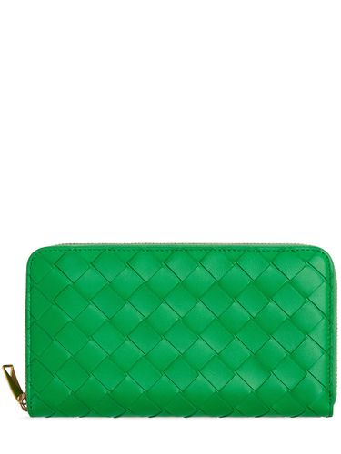 Intrecciato Leather Zip Around Wallet - BOTTEGA VENETA - Modalova