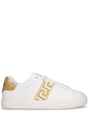 Sneakers De Piel Sintética Con Logo - VERSACE - Modalova