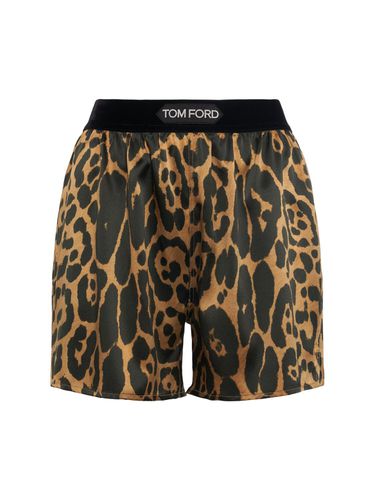 Shorts In Raso Di Seta Stretch Stampa Animalier - TOM FORD - Modalova