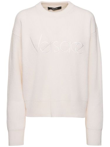 Maglia In Cotone Con Ricamo Logo '80s - VERSACE - Modalova