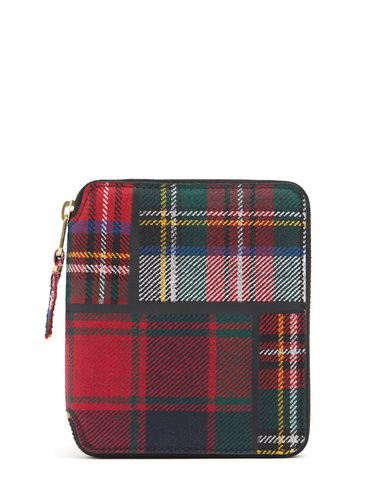 Portafoglio In Lana Tartan Patchwork Con Zip - COMME DES GARÇONS WALLET - Modalova