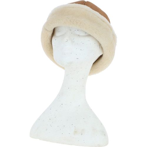 Fenland Ladies Sheepskin Bennie Hat: DB 034 Tan M/L - Ashwood Handbags - Modalova