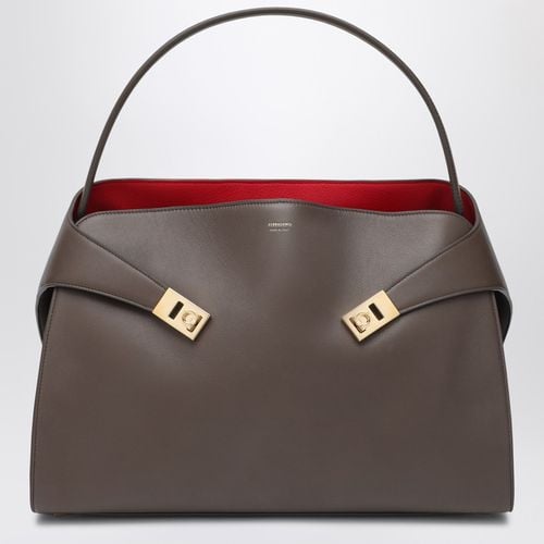 Borsa a spalla Hug Soft L argilla/rossa - Ferragamo - Modalova