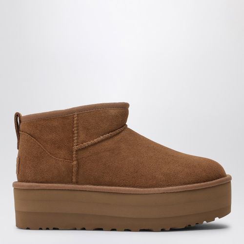 Stivaletto Classic Ultra Mini con plateau castagna - UGG - Modalova