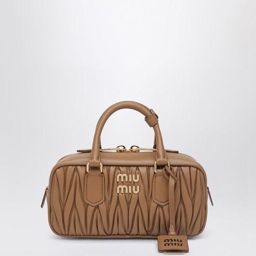 Arcadie bag in caramel-coloured matelassé nappa leather - Miu Miu - Modalova