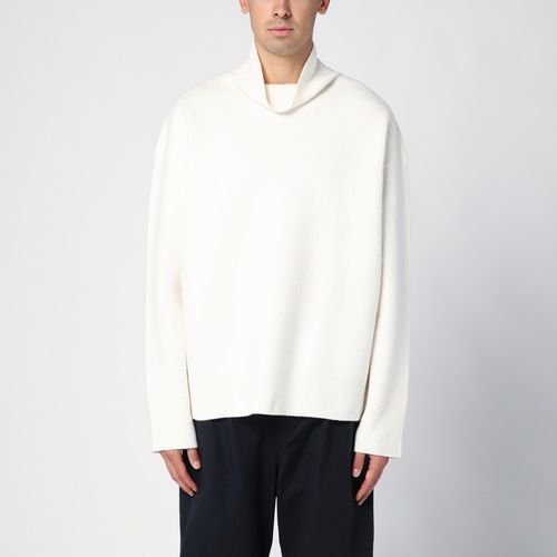 Elfenbeinfarbener Rollkragenpullover aus Wolle - Studio Nicholson - Modalova