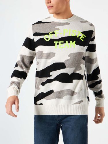 Man Sweater With Camouflage Off-piste Team Print - MC2 Saint Barth - Modalova