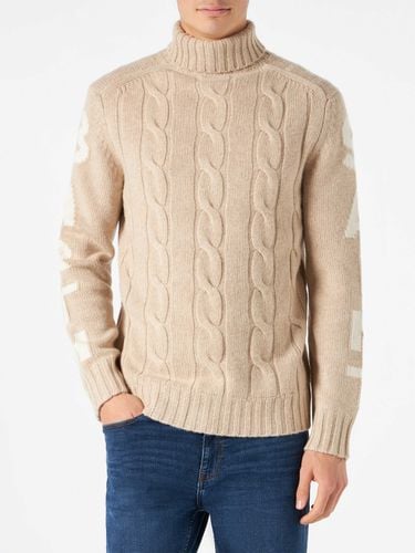 Man Turtleneck Braided Sweater With Saint Barth Print - MC2 Saint Barth - Modalova