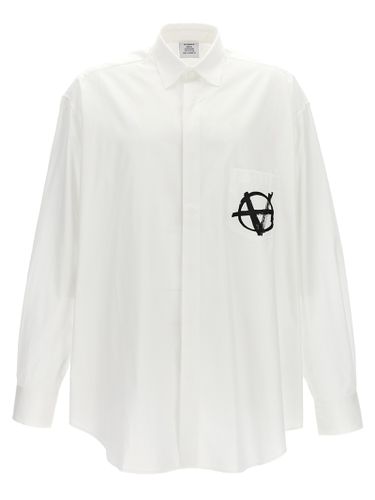 VETEMENTS anarchy Shirt - VETEMENTS - Modalova