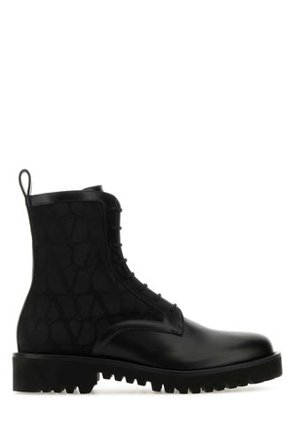 Black Toile Iconographe And Leather Ankle Boots - Valentino Garavani - Modalova