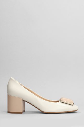 Santafe Pumps In Leather - Roberto Festa - Modalova